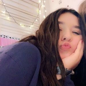 Meet your Posher, Alyssa